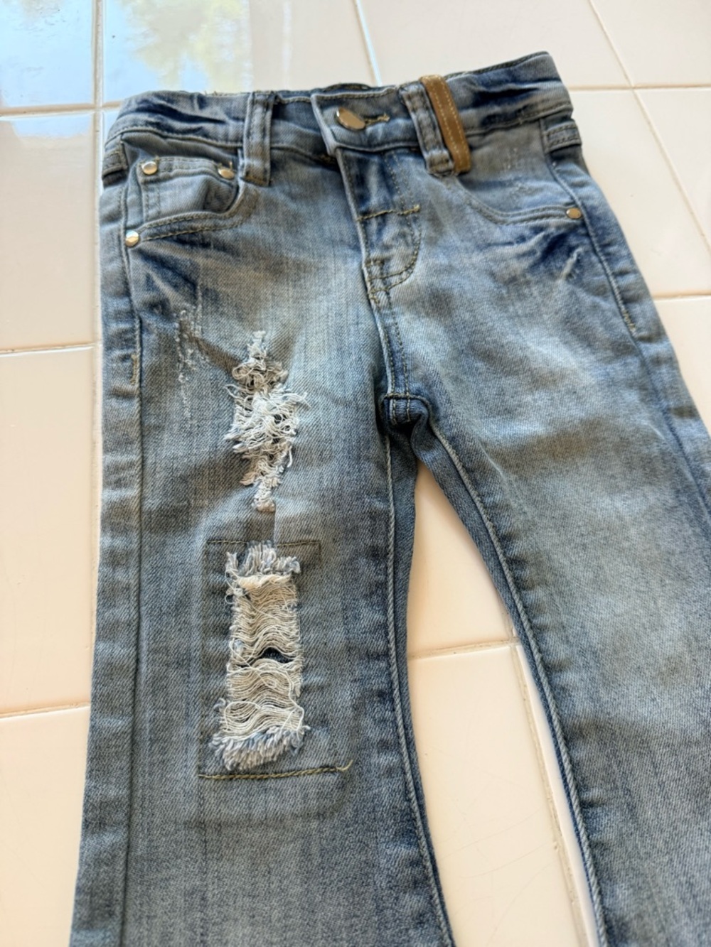 Toddler Girls Fringed Jeans 2T Hannah Banana Boho Hippie Flare Leg Distressed - Picture 6 of 11